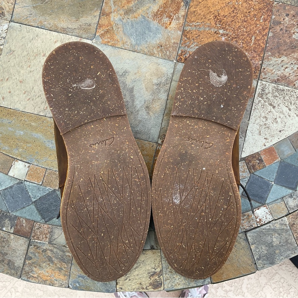 Clarks Chestnut Brown Leather Chukka Boots - Picture 5 of 7